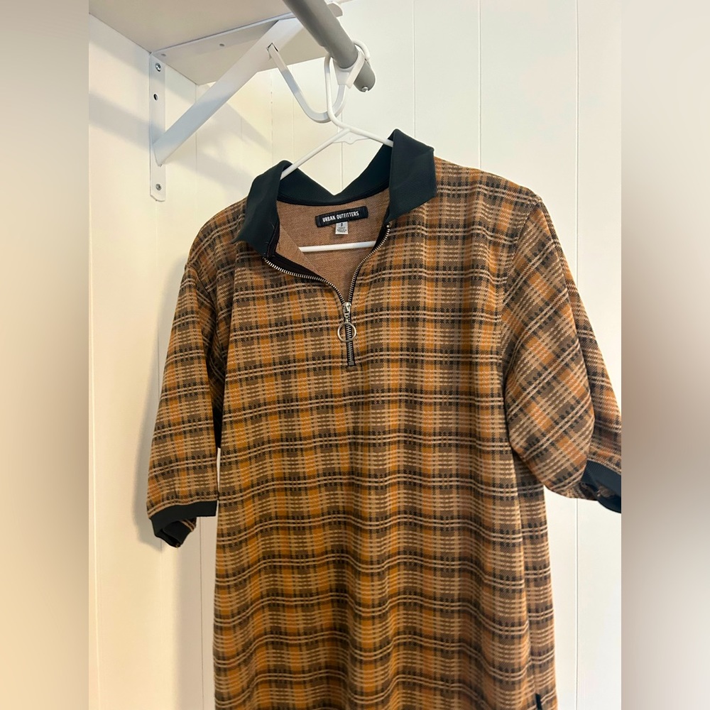 Urban Outfitters zip up T